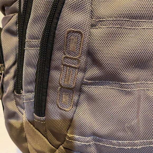 Ogio Backpack Gambit Pack Back/Silver - Picture 5 of 11